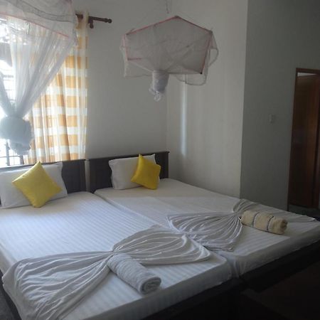 Wh Beach Resort Weligama Eksteriør billede