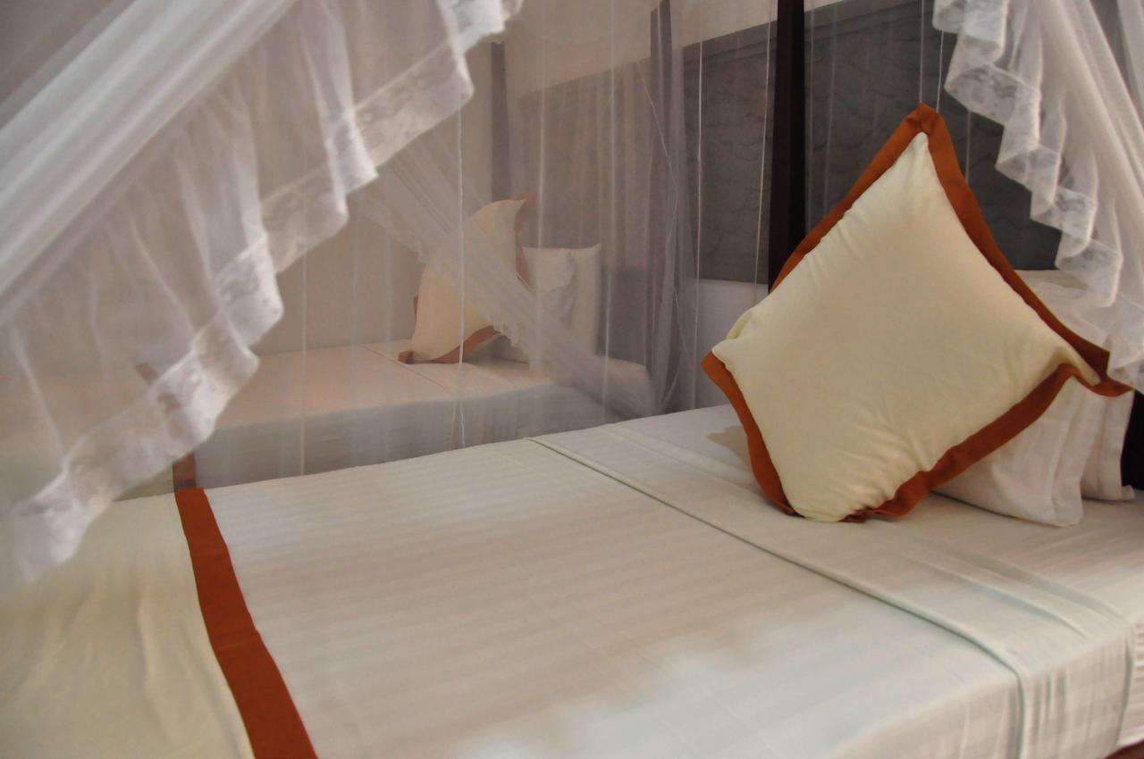 Wh Beach Resort Weligama Eksteriør billede