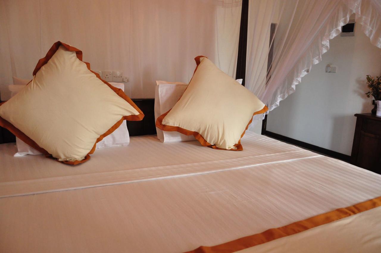 Wh Beach Resort Weligama Eksteriør billede