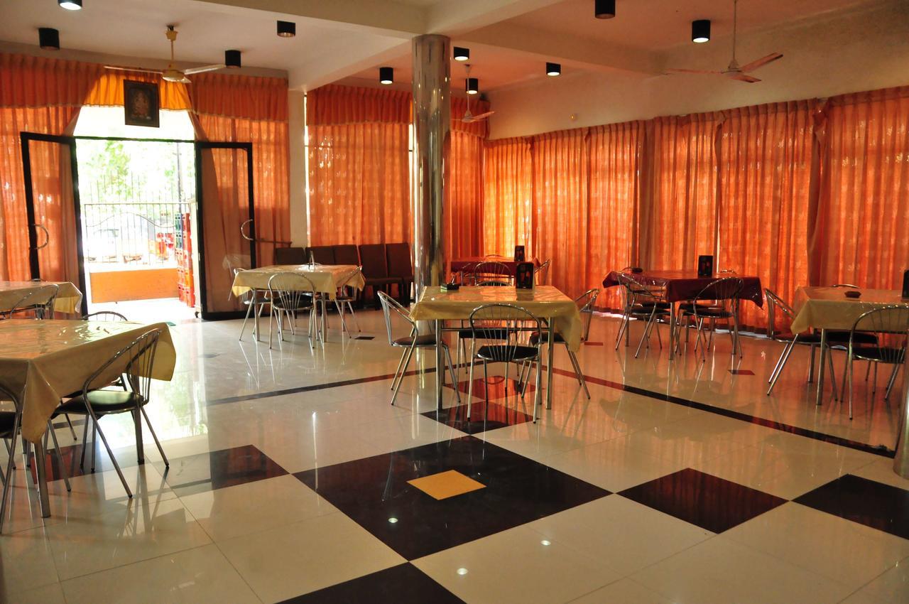 Wh Beach Resort Weligama Eksteriør billede