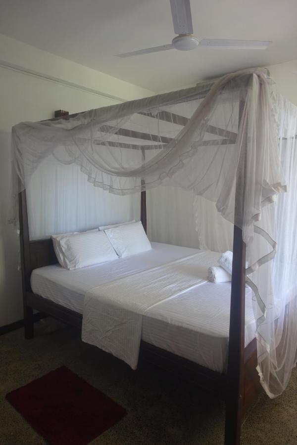 Wh Beach Resort Weligama Eksteriør billede